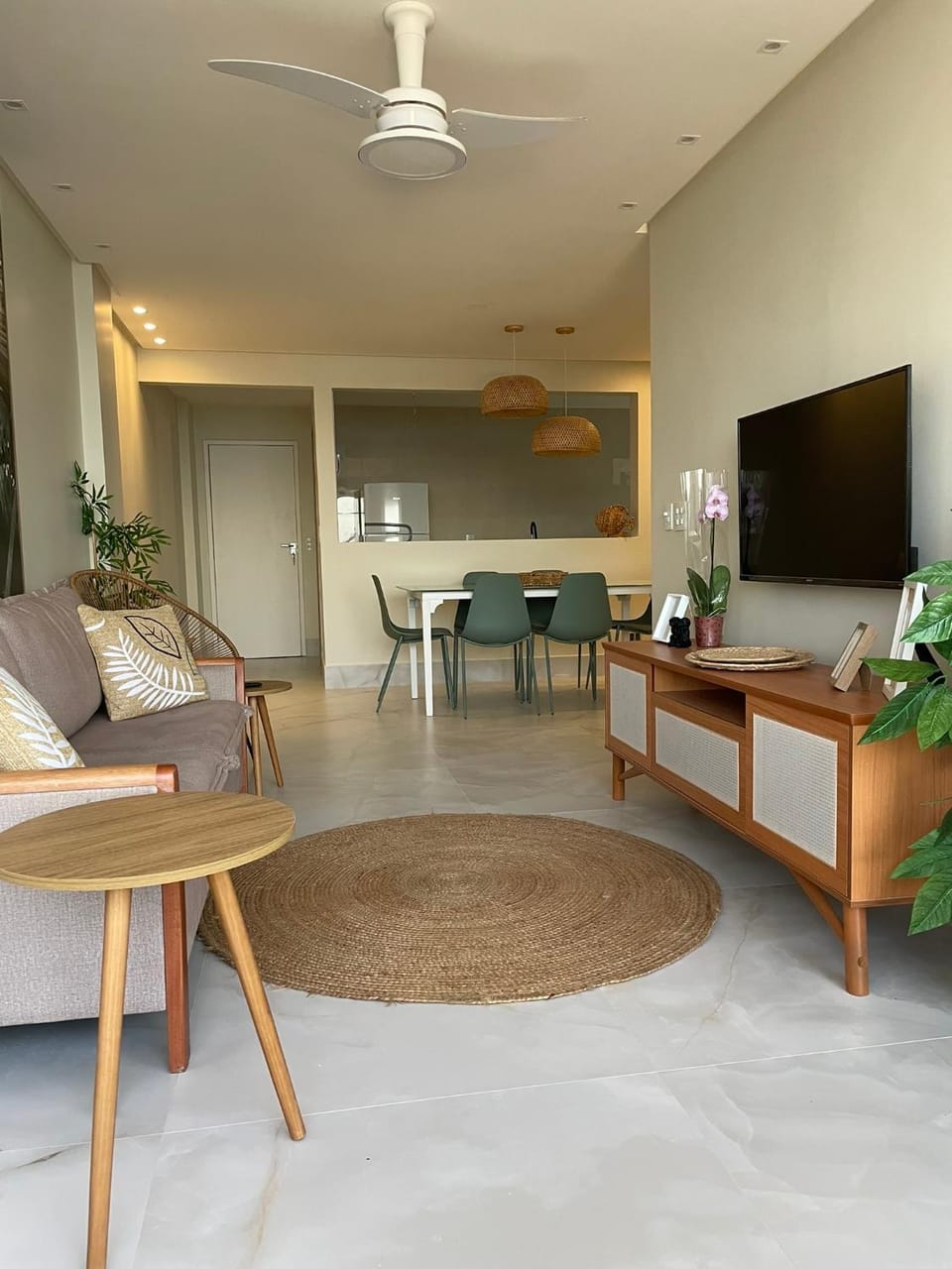 Living room, Dining area