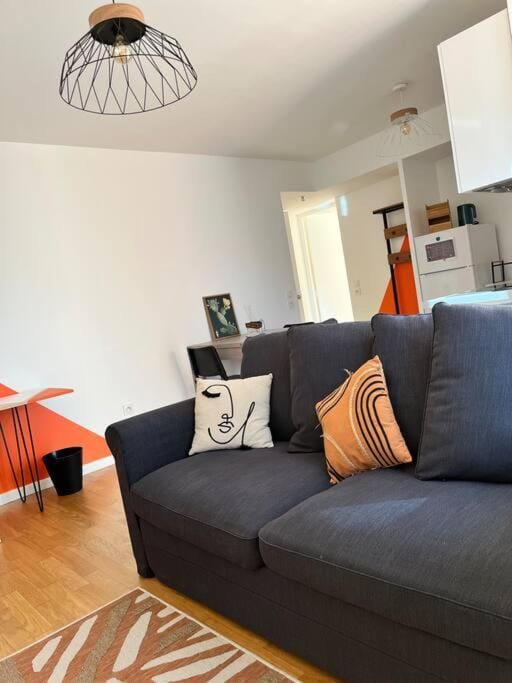 Superbe Appart 2P pour 4 pers à 5 min TGV RER Orly Apartment in Massy