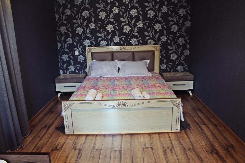 guest house guru Apartment in Georgia