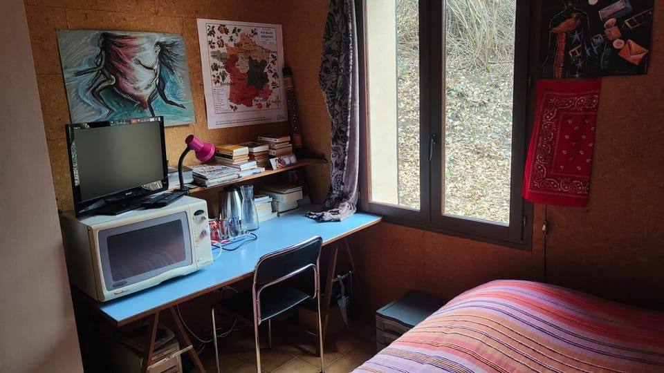 Chambre dans villa Vacation rental in Provence-Alpes-Côte d'Azur