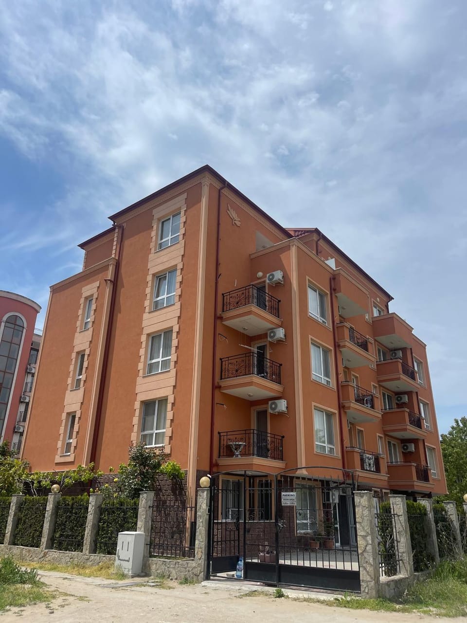 Property building, Day