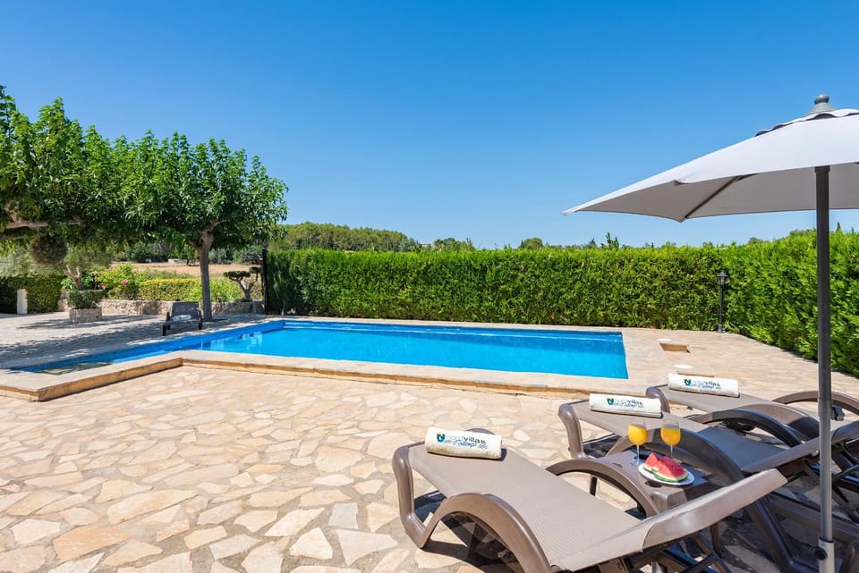 Can Pedro Villa in Raiguer