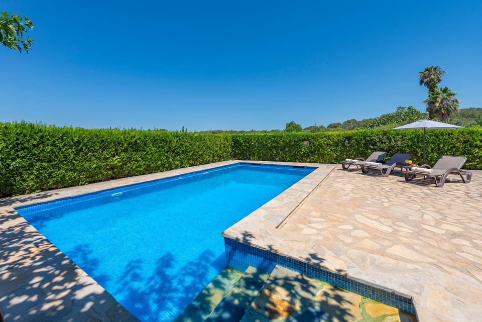 Can Pedro Villa in Raiguer