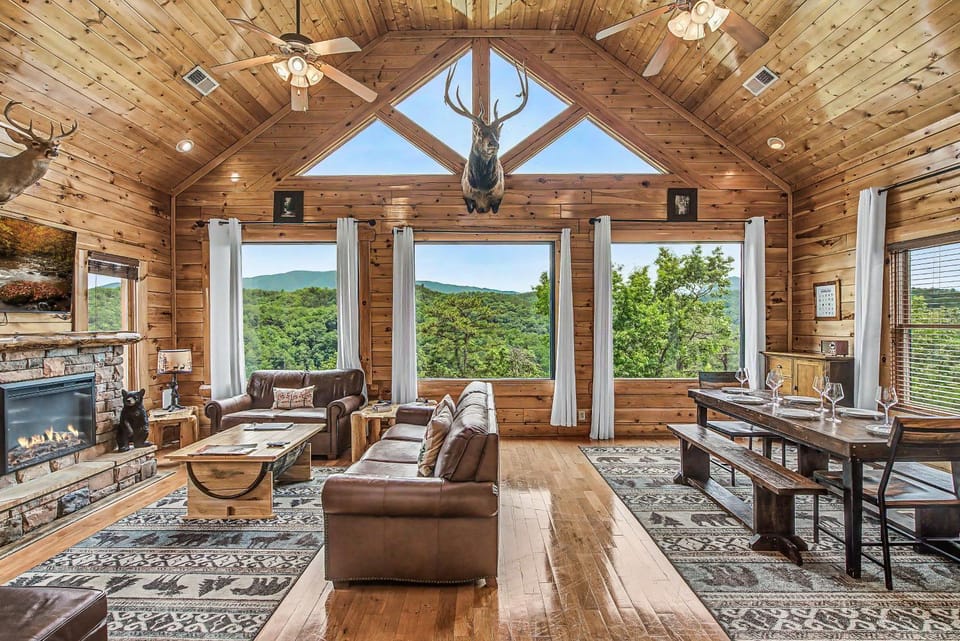 Living room, Seating area, Dining area, Mountain view, fireplace
