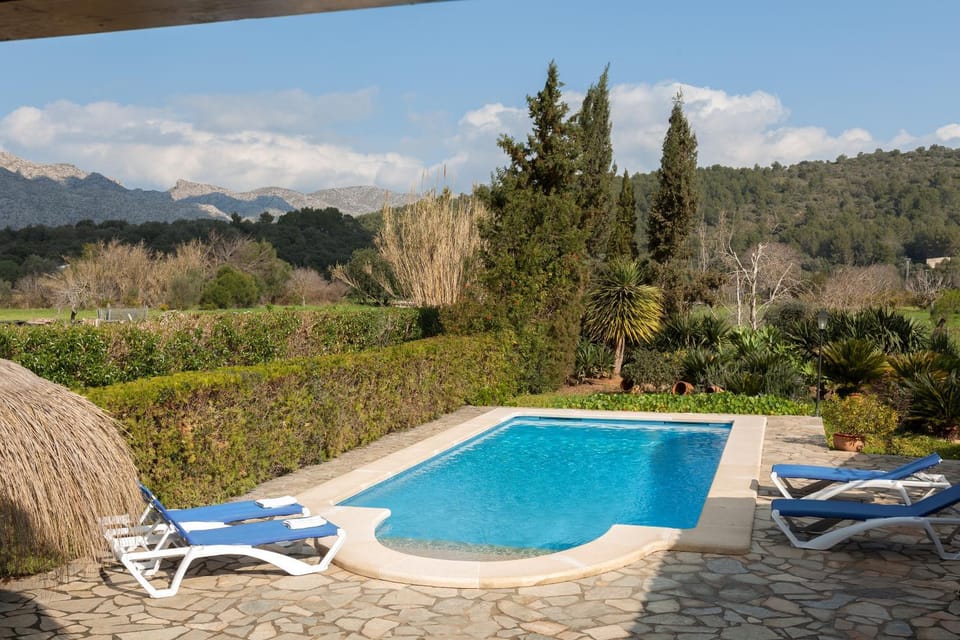 Day, Swimming pool