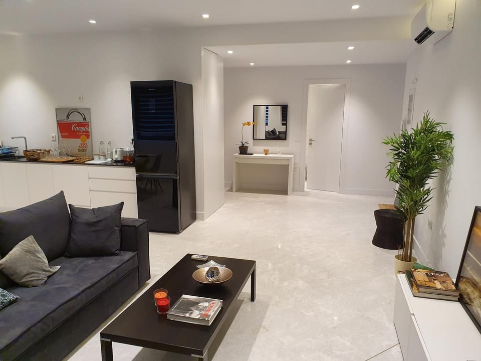 Stylish Central Apartment in Kolonaki (walking distance to Syntagma) Apartment in Athens