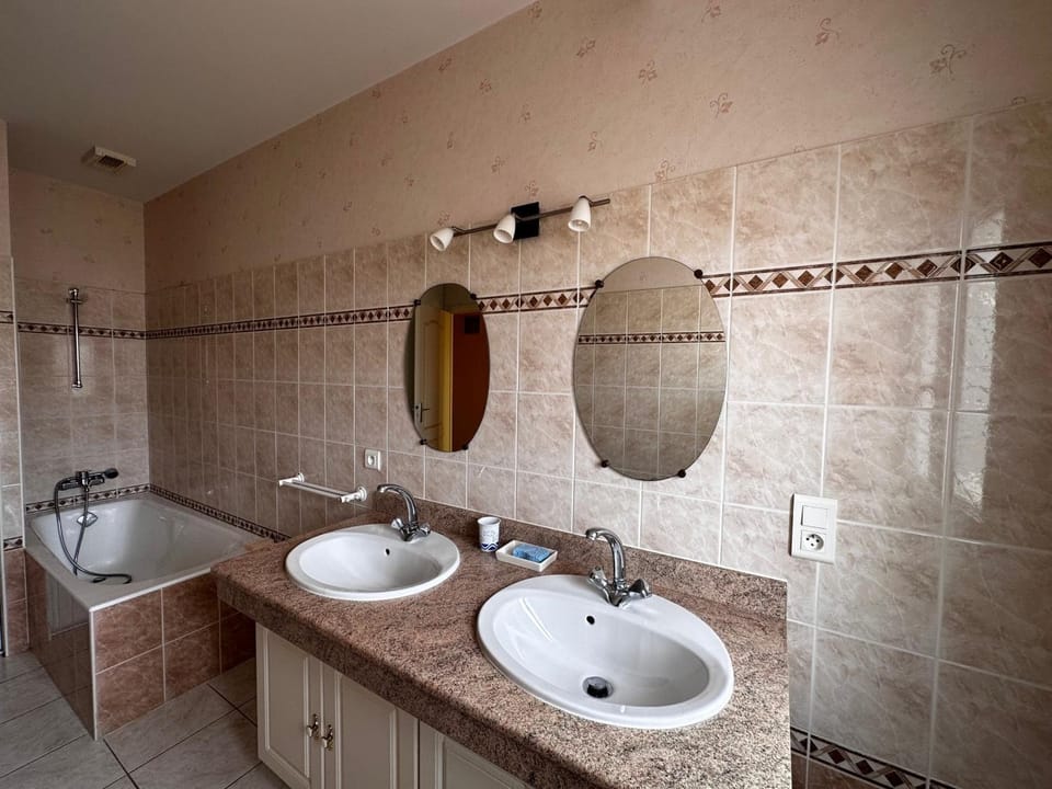 Maison spacieuse 3 chambres avec jardin clos - Animaux admis, parking disponible - FR-1-540-261 House in Notre-Dame-de-Monts