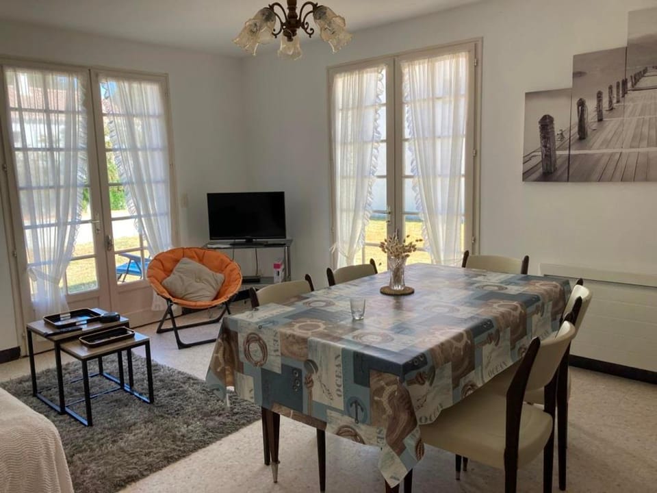 Maison avec jardin à 100m de la plage, pour 5 personnes - FR-1-540-262 House in Notre-Dame-de-Monts