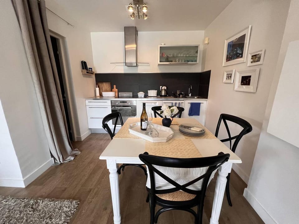 Appartement Rénové avec Jardin à 1.2km de la Plage de Gigaro, La Croix-Valmer - FR-1-726-23 Apartment in Ramatuelle