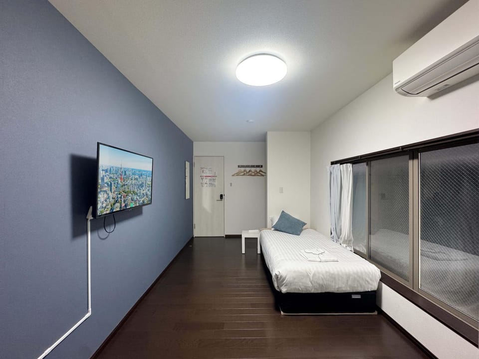 Bed, TV and multimedia, Other, Photo of the whole room, Bedroom
