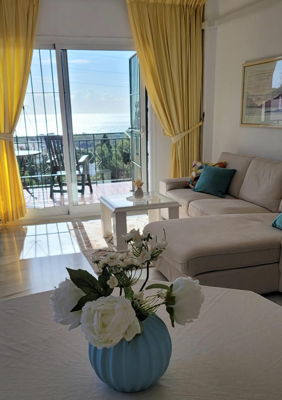 View (from property/room), Balcony/Terrace, Living room, Seating area