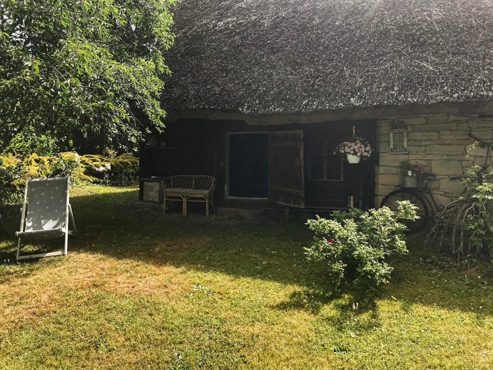 Patio, Garden, Living room, Seating area, Bedroom