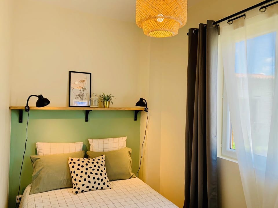 Bedroom, Inner courtyard view, wardrobe