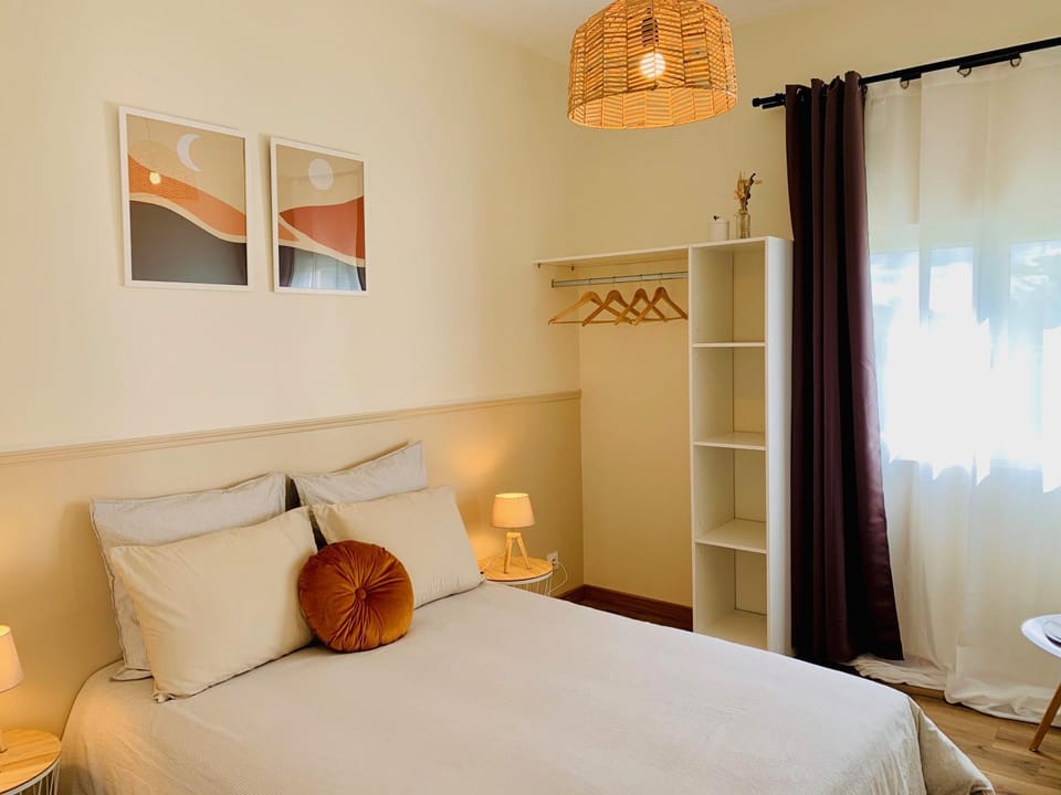 Bedroom, Garden view, wardrobe