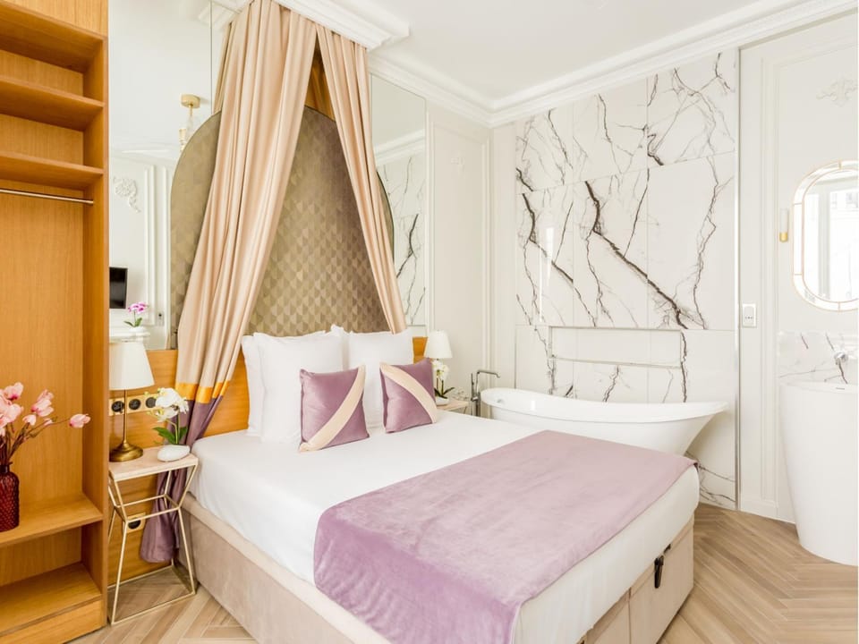 Bed, Photo of the whole room, Bedroom, wardrobe