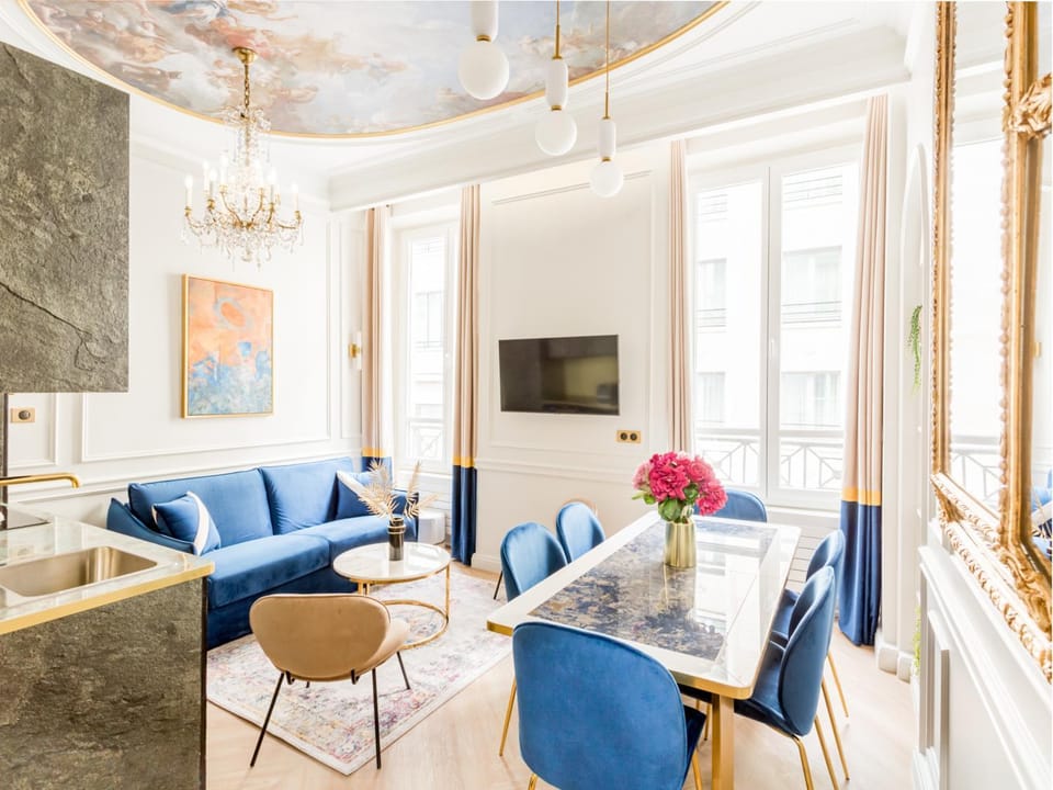 TV and multimedia, Kitchen or kitchenette, Living room, Dining area