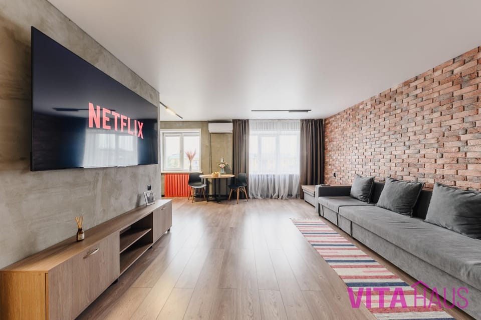 Communal lounge/ TV room, TV and multimedia, Seating area