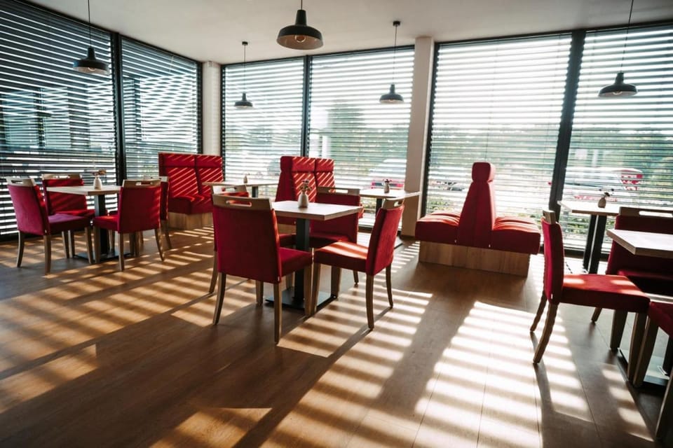 Property building, Breakfast