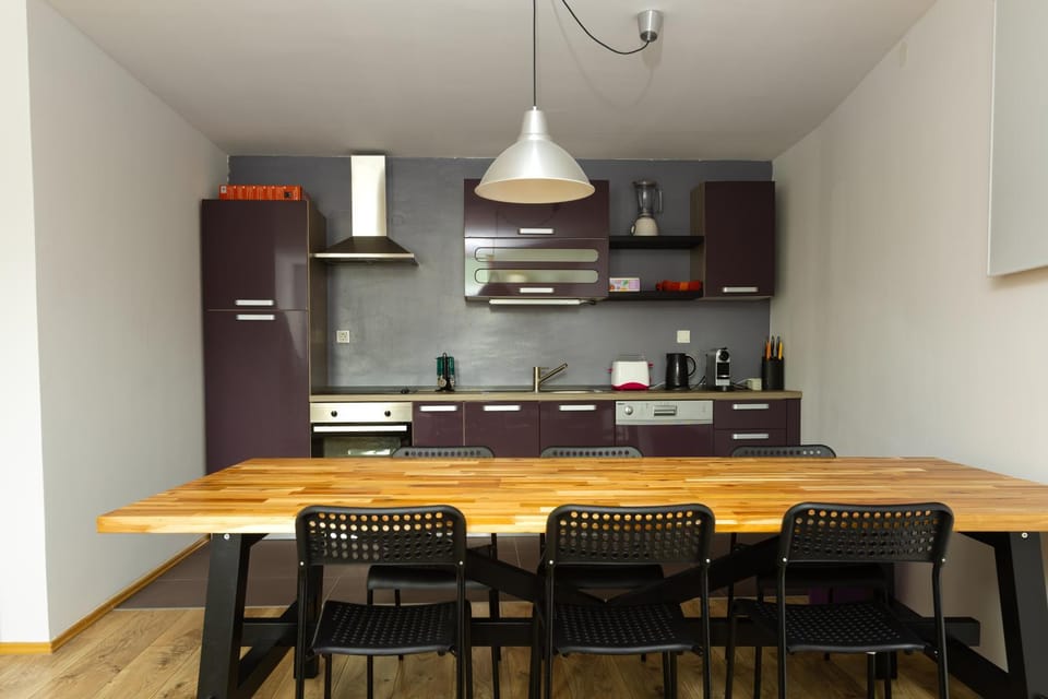 Dining area, kitchen