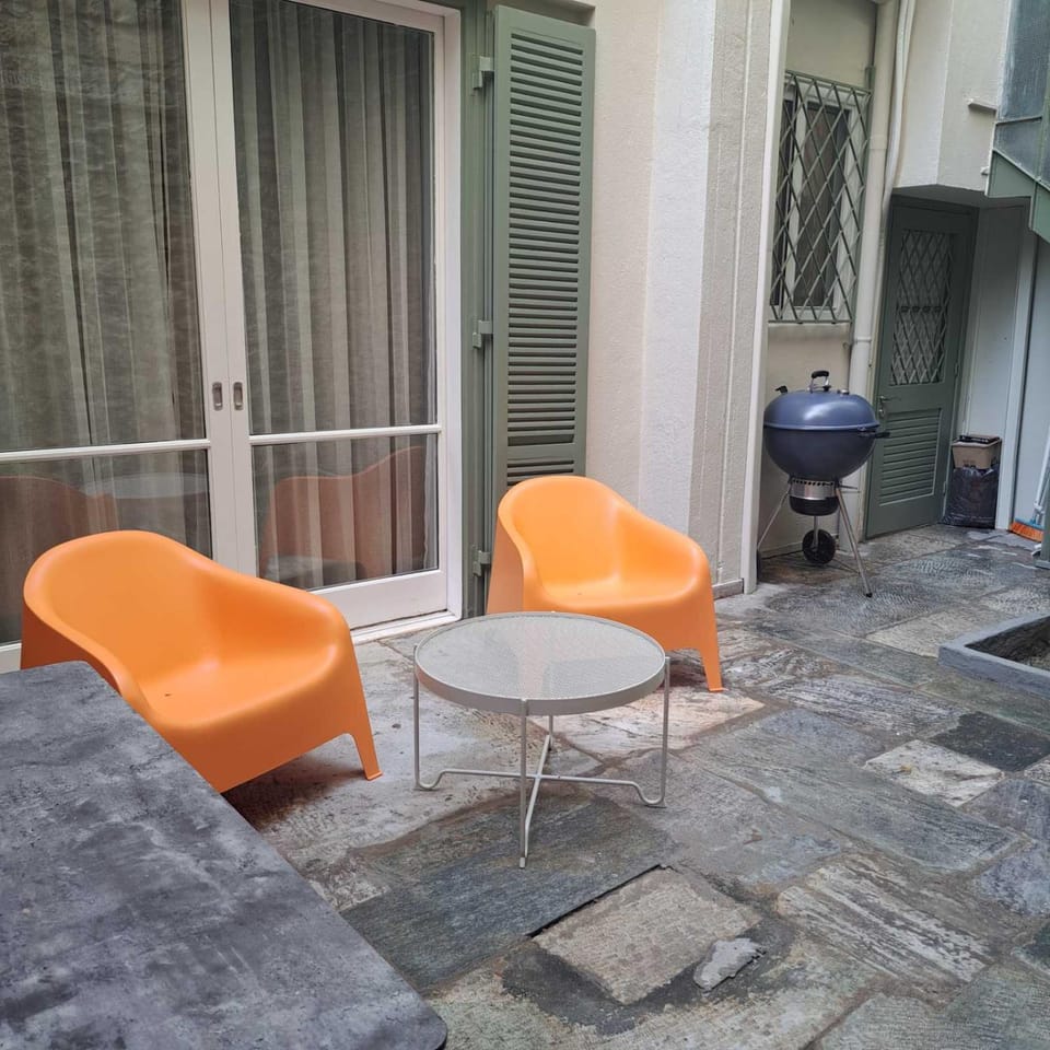 Patio, Day, Seating area