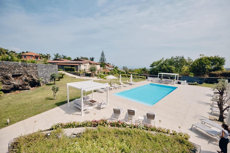 Day, Pool view, Swimming pool, sunbed