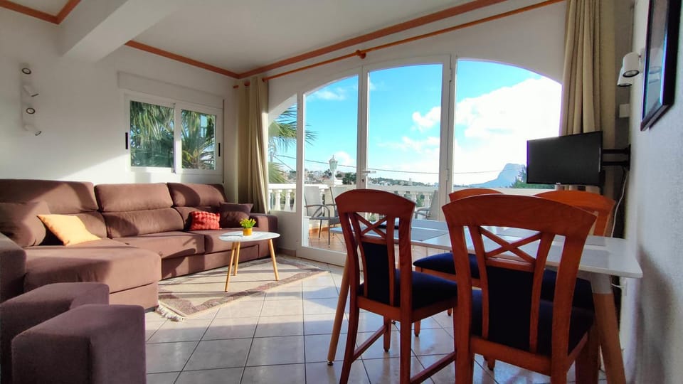 View (from property/room), Living room, Seating area, Dining area