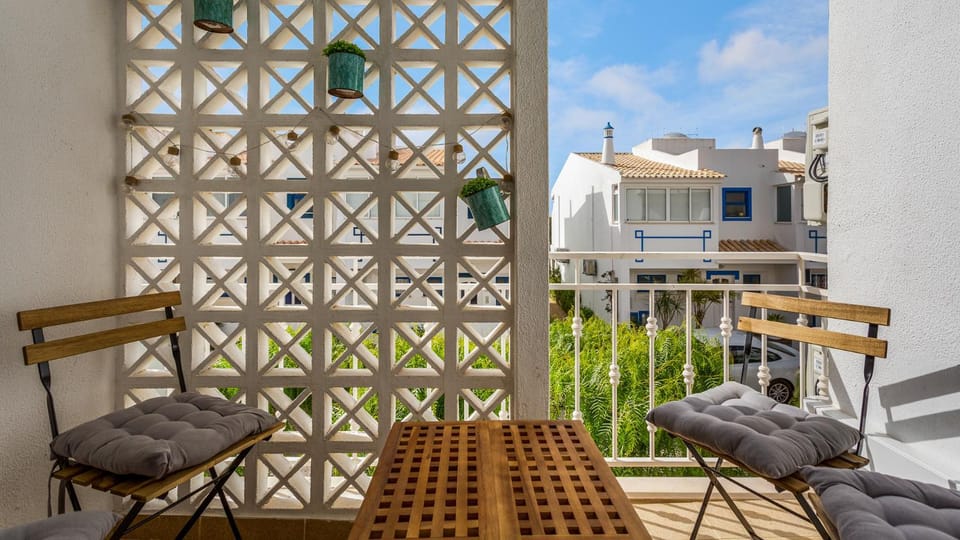 Albufeira 3BR with Pool and AC by the beach by LovelyStay Apartment in Albufeira