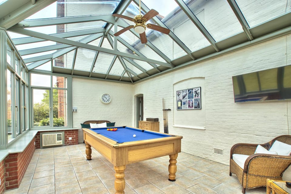 Property building, Game Room