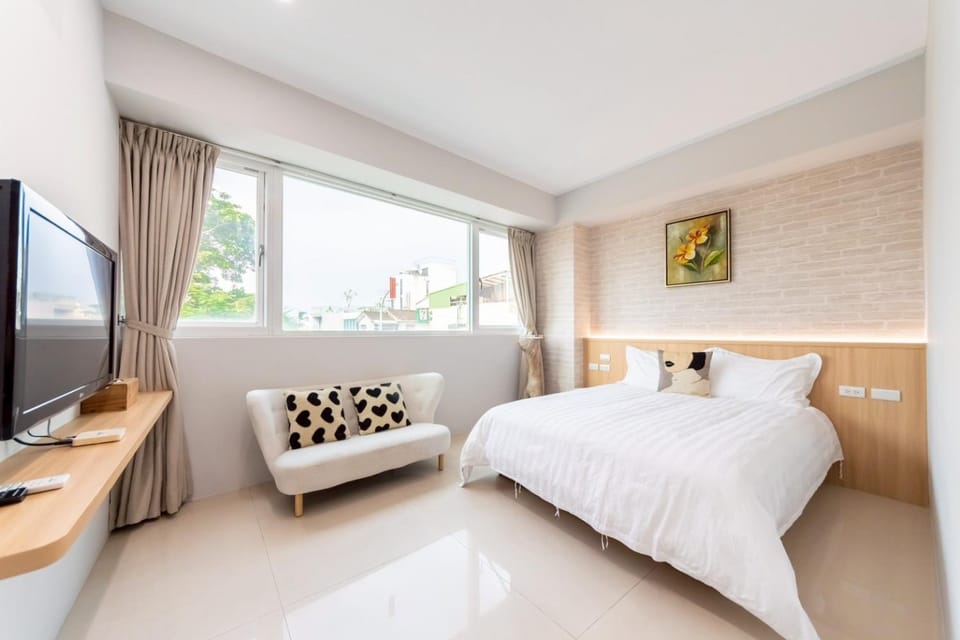 暮樂行旅Summer Inn -改裝新登場-預訂後務必連絡民宿再一次確認 Bed and Breakfast in Kaohsiung