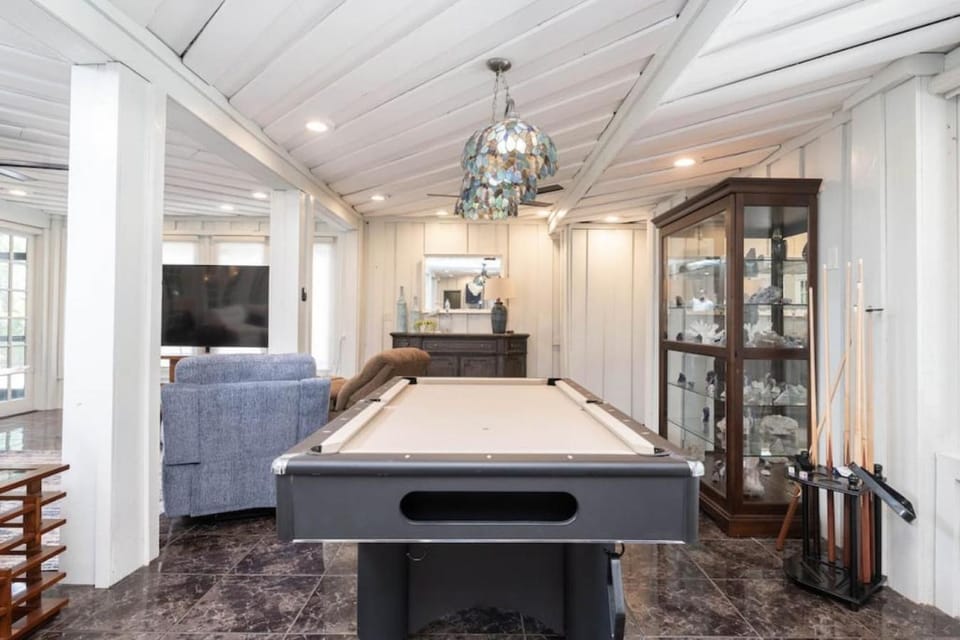 Billiard, Game Room, Evening entertainment