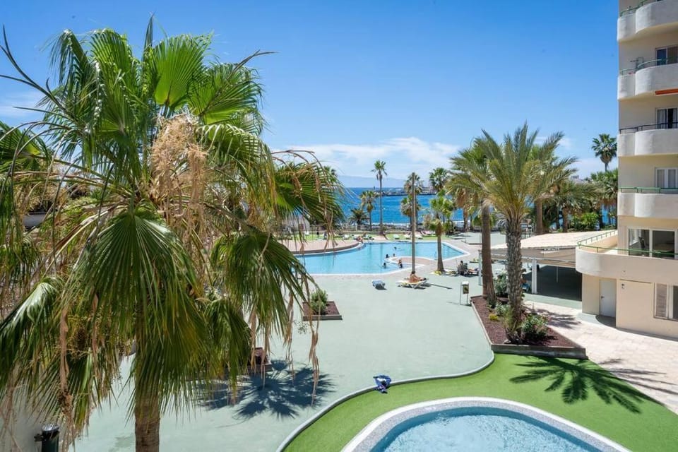 Apartment in front of the ocean Apartment in Los Cristianos