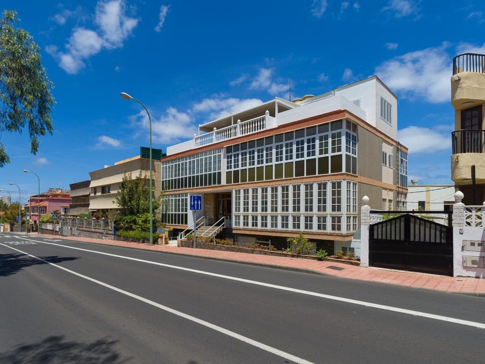 Property building, Location