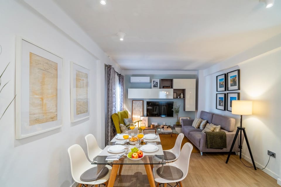 Living room, Dining area