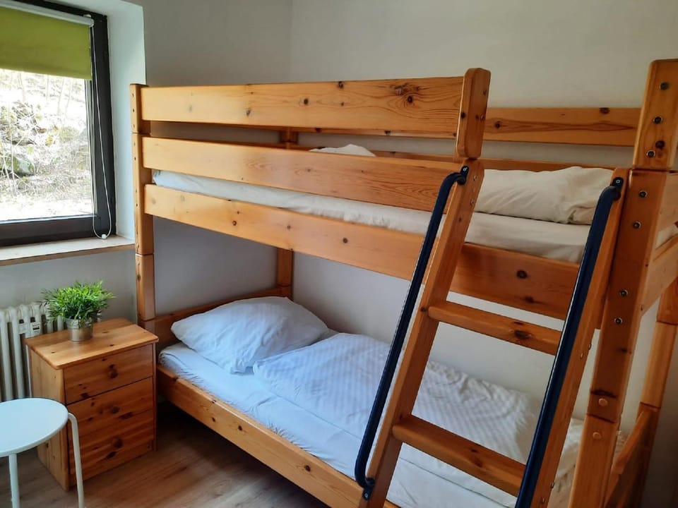 bunk bed