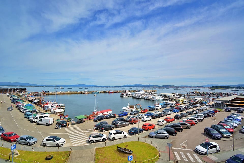 Property building, Off site, Natural landscape, Sea view, Location