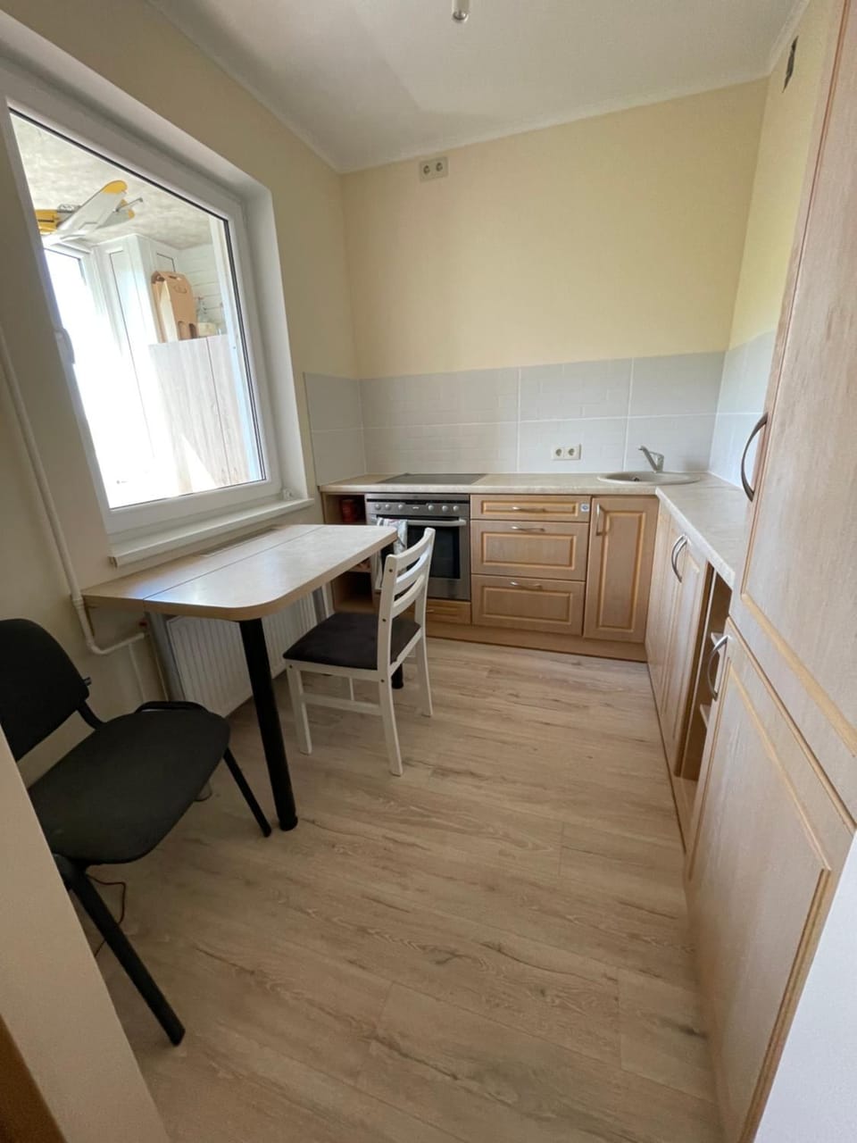 Dining area, pet friendly, stove