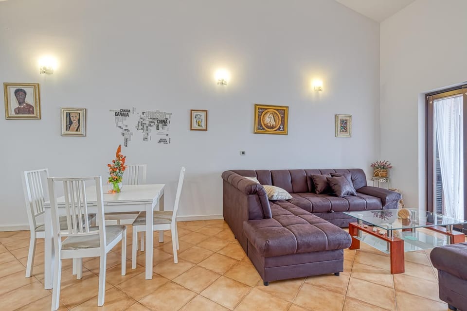 Living room, Living room, Dining area