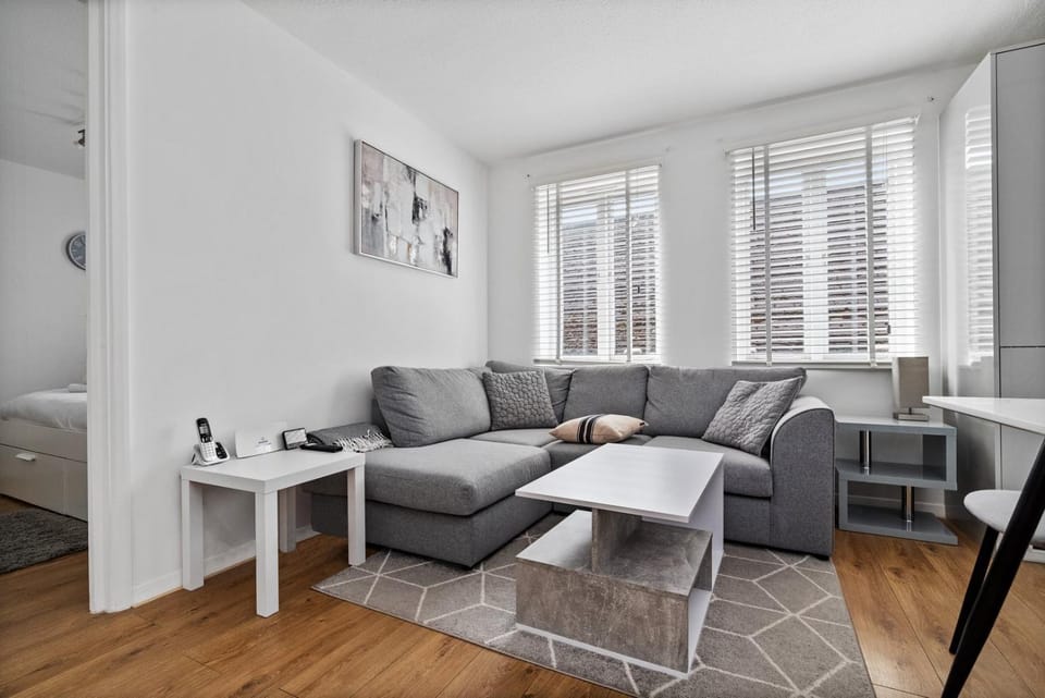 Bed, View (from property/room), Living room, Seating area, Evening entertainment, Bedroom