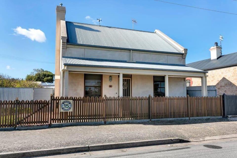 Captains Quarters Goolwa House in Goolwa