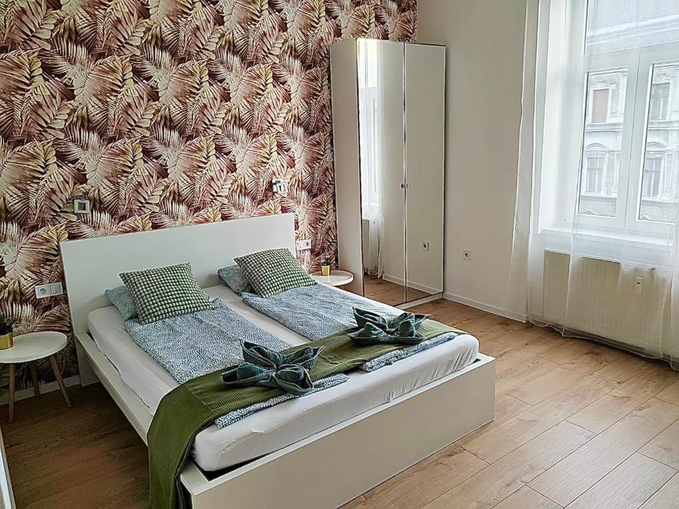 Bed, Bedroom, wardrobe