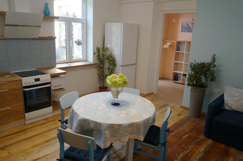 Kitchen or kitchenette, Living room, Dining area