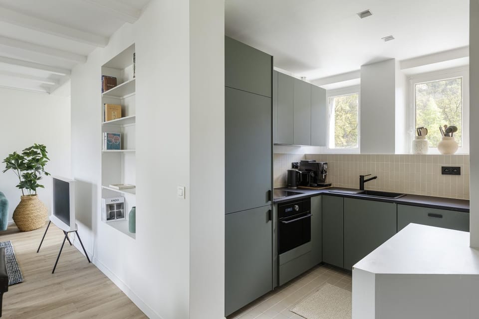 Kitchen or kitchenette