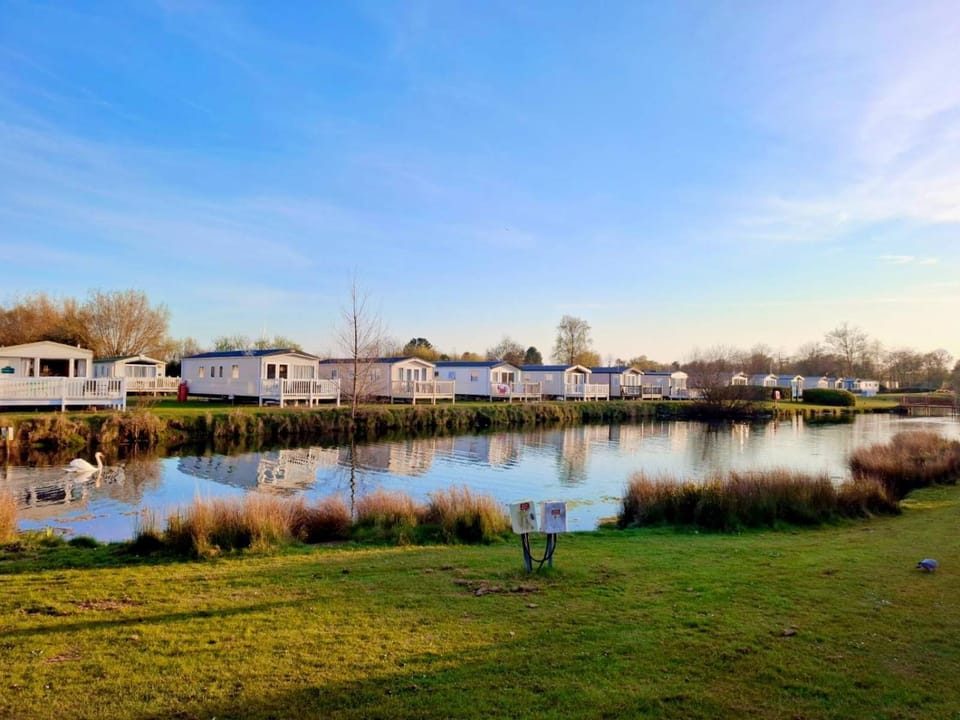Spring, Day, Natural landscape, Lake view, River view