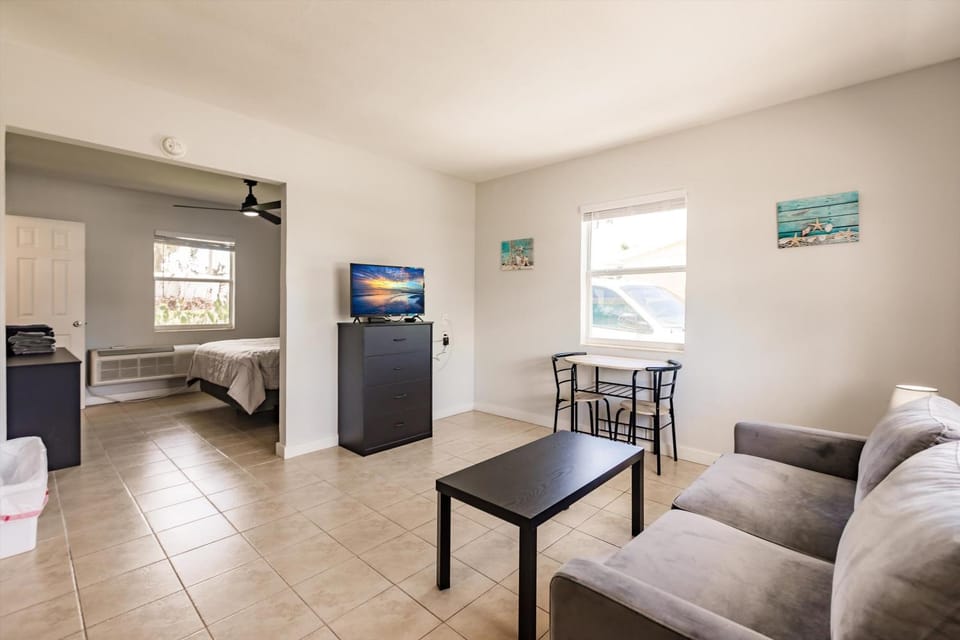 TV and multimedia, Living room, Bedroom