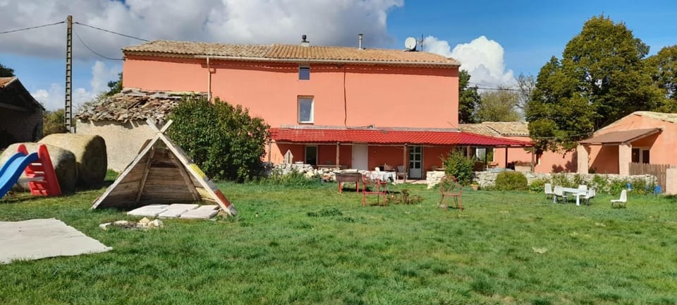 Property building, Natural landscape, Garden, Garden, Garden view, Landmark view