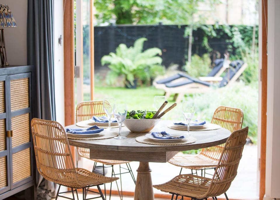 Garden, Dining area, Garden view