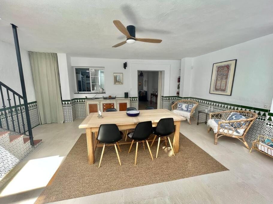 Stylish Beachside House 50 m from the sea ! House in Estepona