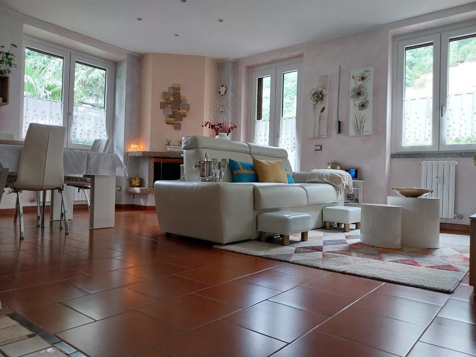 I Tre Oleandri Varenna House in Province of Lecco