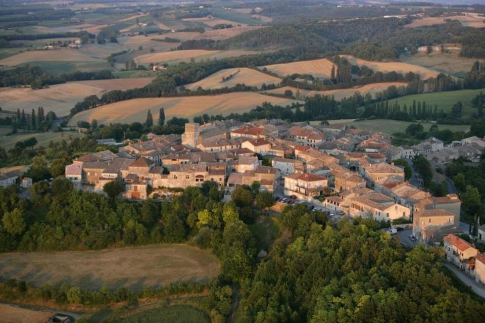 Nearby landmark, Neighbourhood, City view