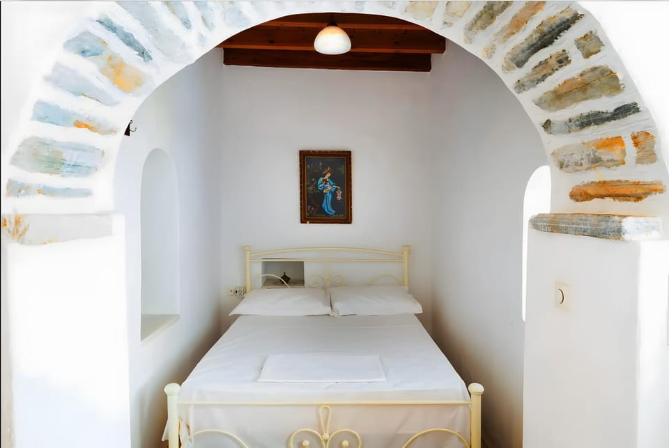 Property building, Living room, Bedroom